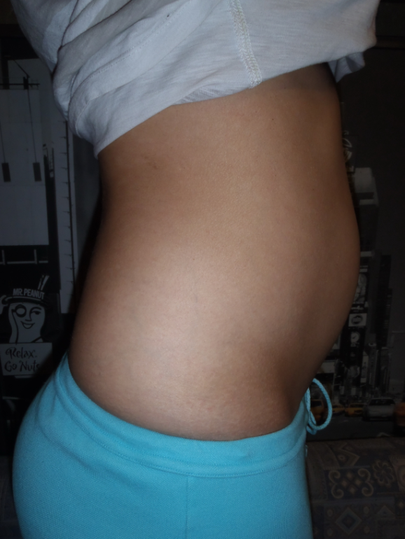 13 неделя коричневые. Беременный живот 13 недель. Живот на 12-13 неделе беременности. Живот ню13 недель беременности.
