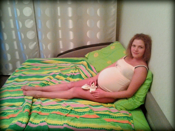 Забеременеть в 37 лет. Живот на 39 неделе беременности. Роды на 39 неделе беременности. 39 Недель беременности каменеет живот.