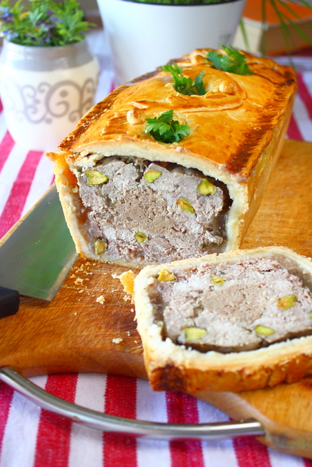 Французский мясной пирог pate et croute