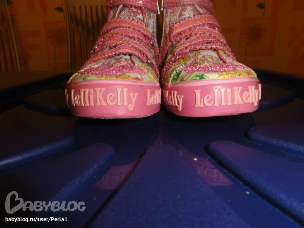 спорт тапочки LELLI KELLY цена -1000тр.размер 29