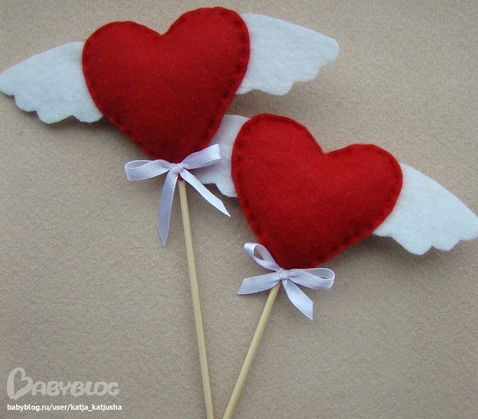 Валентинка сердце с крыльями DIY МК Поделки на 14 февраля Валентинка Сердце на палочке с конфетой