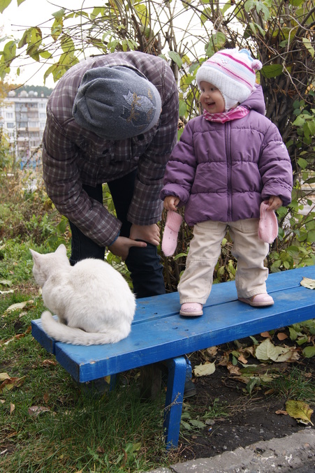 ОЧЕНЬ много разной одежды д/д.НА ВСЕ СЕЗОНЫ!!! Новая и б\у. До 2х лет. next, Newborn,и др .