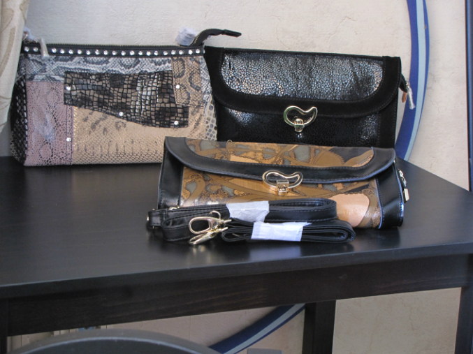 Хвастики по доступным сумочкам.