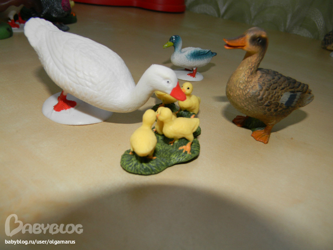 Фигурки птиц...