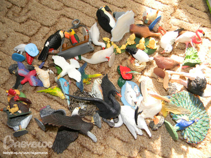 Фигурки птиц...