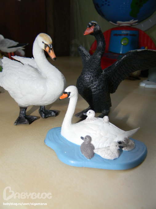 Фигурки птиц...