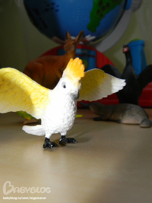 Фигурки птиц...