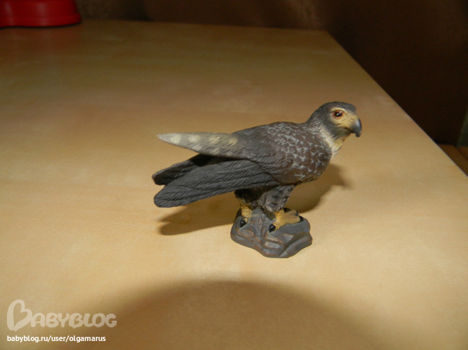 Фигурки птиц...