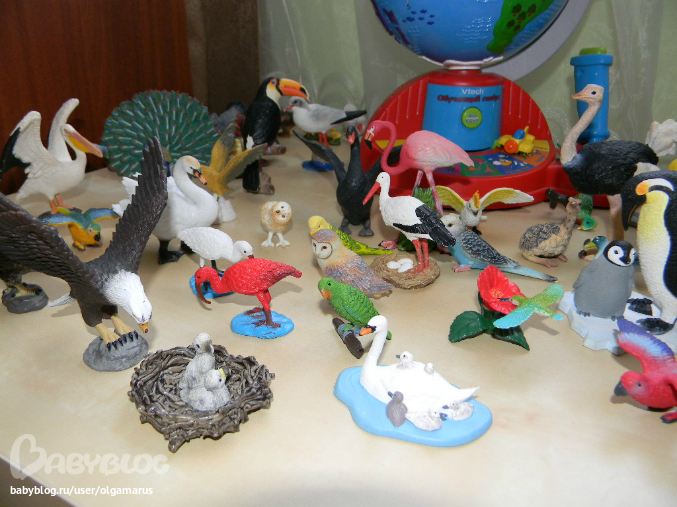 Фигурки птиц...