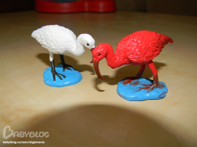 Фигурки птиц...