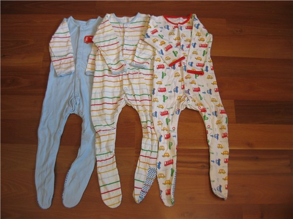 Пижамки mothercare 9-12 мес. Все за 250 руб.