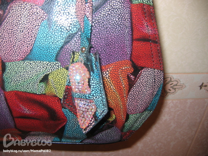 Хвастики по доступным сумочкам.