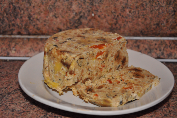 Сыр приготовленный в микроволновке. Сыр из микроволновки. Сыр в микроволновке. Сыр для микроволновки. Что можно приготовить из сыра в микроволновке.