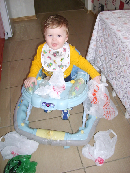 маленький мамин помощник
